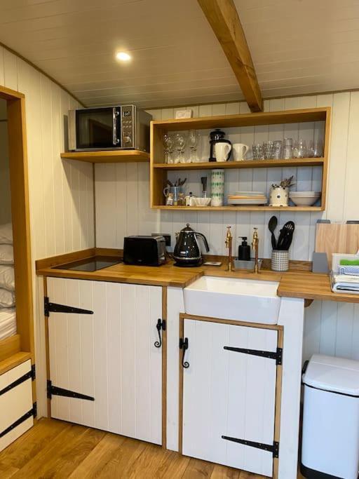 The Hereford Hut, Charming 1 Bedroom Shepherds Hut Callow Ngoại thất bức ảnh