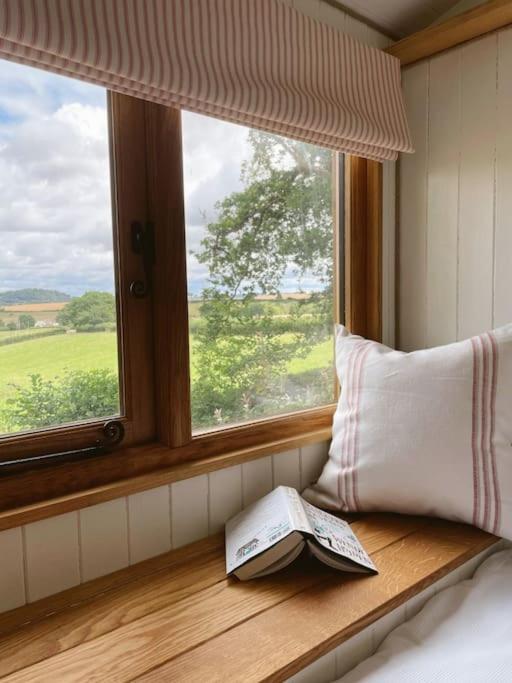 The Hereford Hut, Charming 1 Bedroom Shepherds Hut Callow Ngoại thất bức ảnh